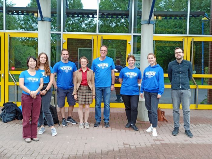 Die Q1 hat den Rubikon überschritten… Besuch des schools’s over Teams der Universität Trier in der Europaschule Herzogenrath